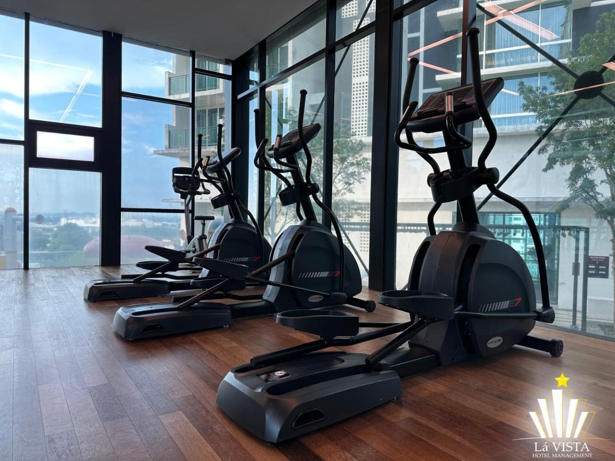 The Shore Hotel & Residences By La Vista Malacca Екстериор снимка